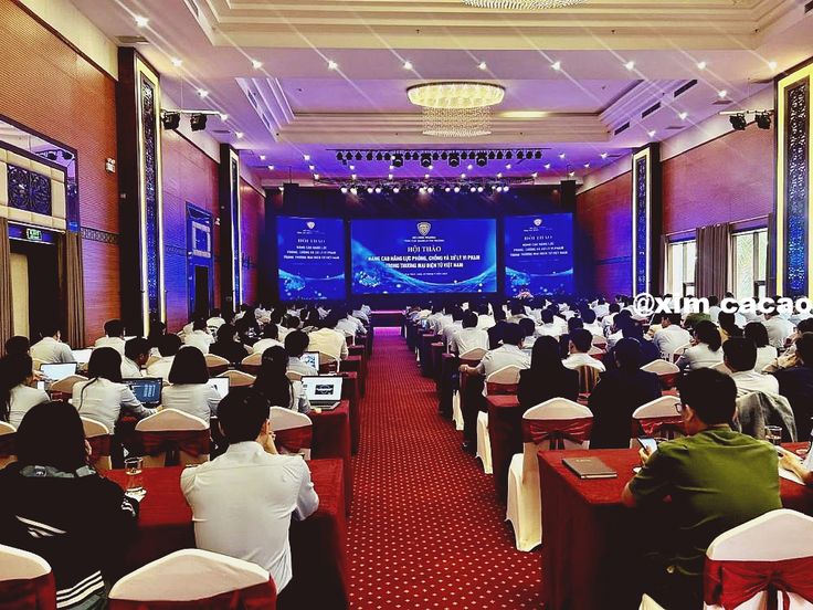 Hội nghị “Thúc đẩy liên kết vùng trong phát triển thương mại điện tử - Miền Trung vươn xa cùng thương mại điện tử”